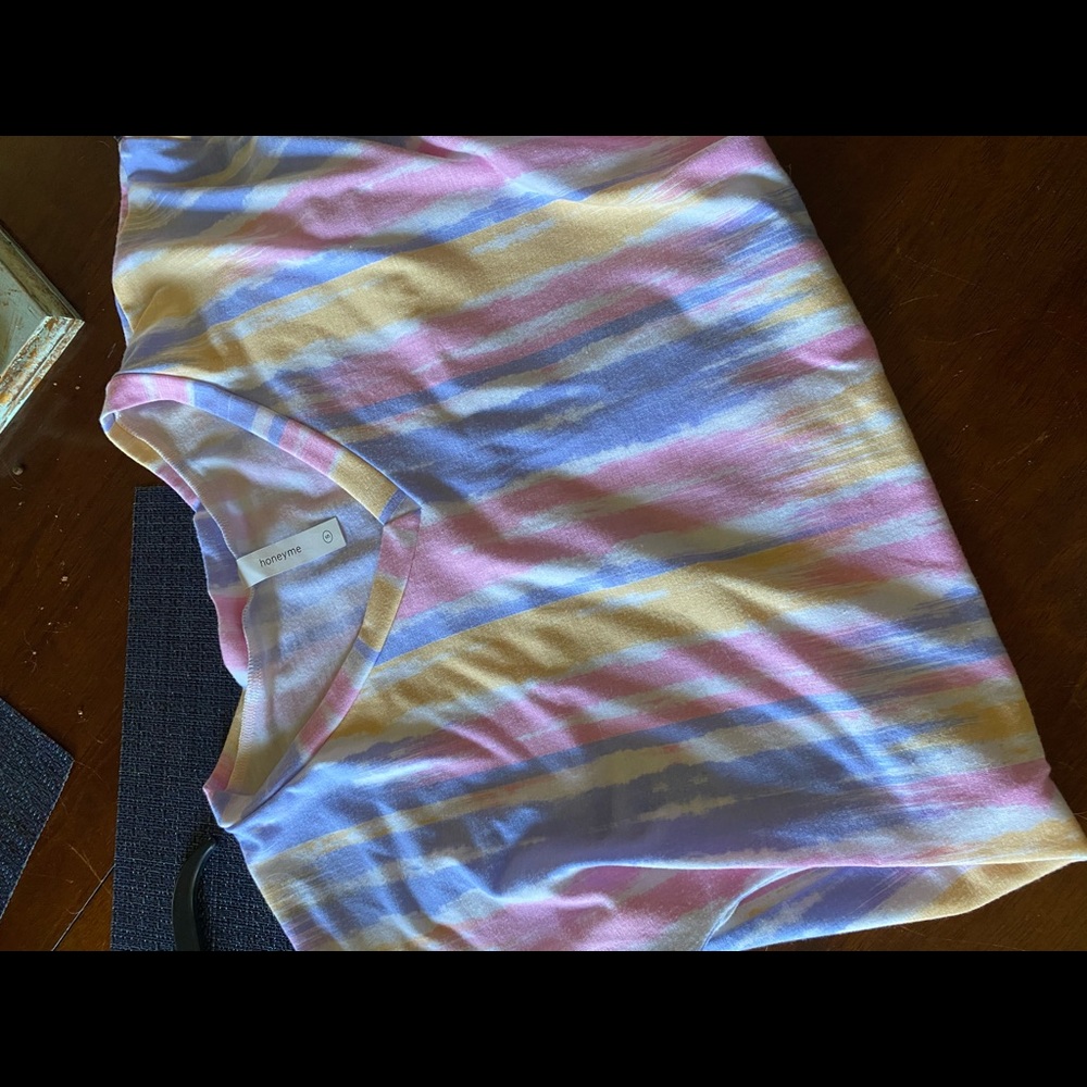 Short sleeve v-neck